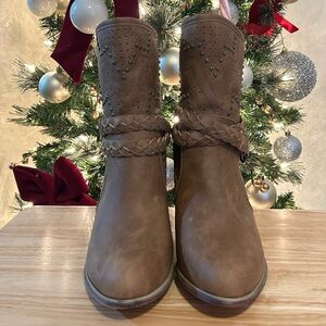 Stylish Brown Ankle Boots